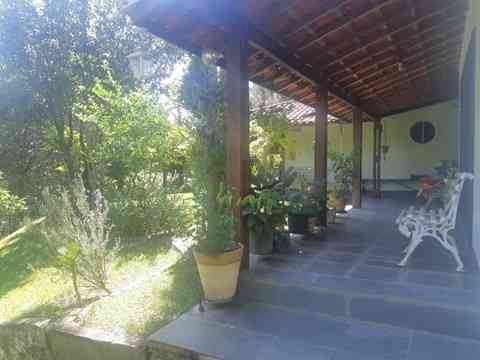 SITIO EM PORTO FELIZ COM LAGO!