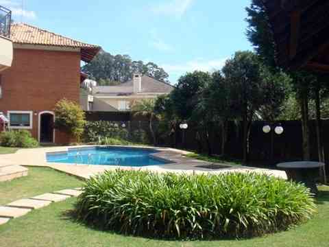 CASA EM CONDOMÍNIO FECHADO!