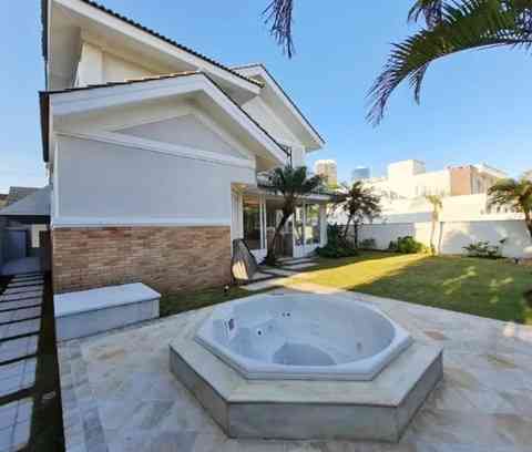 CASA EM CONDOMÍNIO!
