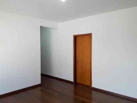 LINDA CASA EM CONDOMÍNIO FECHADO!