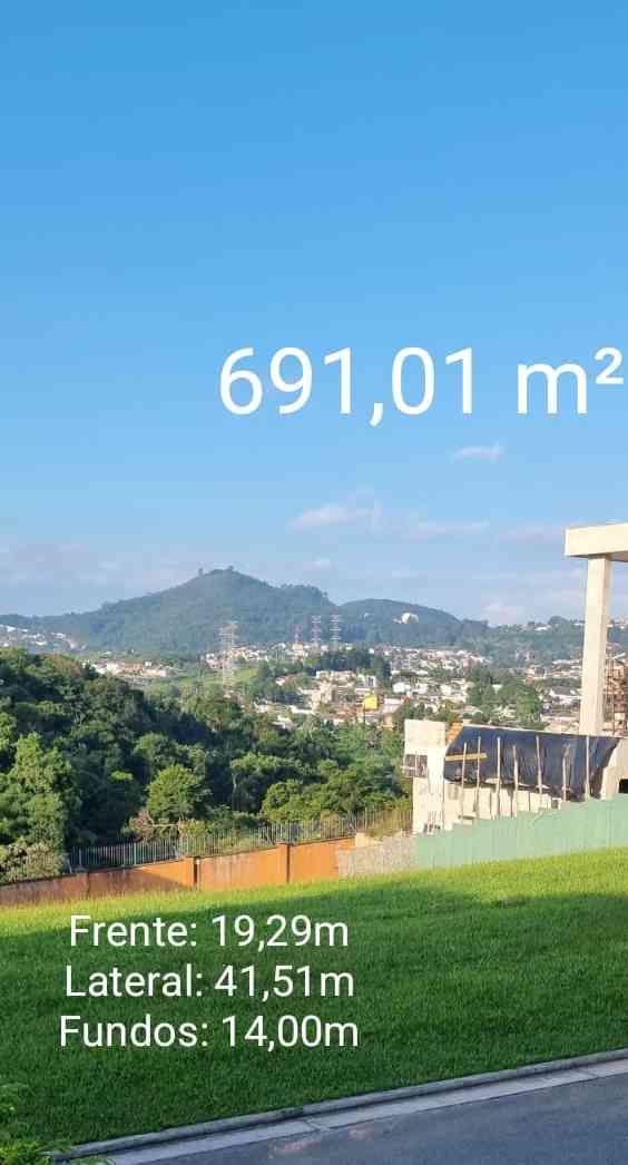 TERRENO COM VISTA PARA MATA!