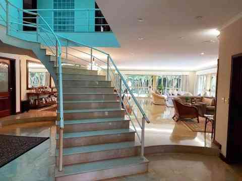 LINDA CASA EM ALPHAVILLE!