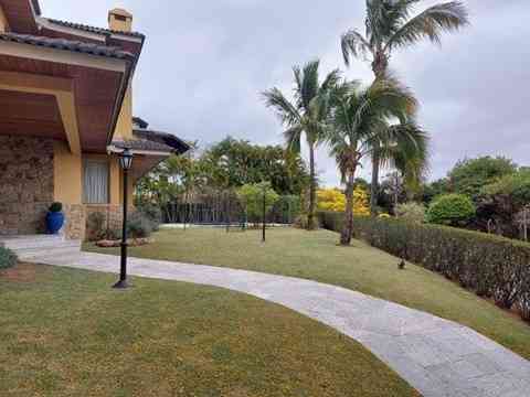 LINDA CASA EM ALPHAVILLE!