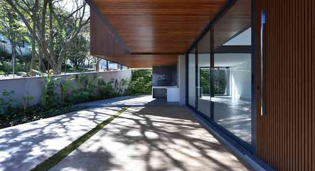 CASA NOVA EM ALPHAVILLE!