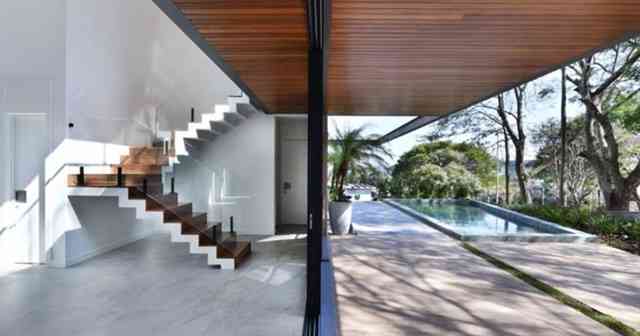 CASA NOVA EM ALPHAVILLE!