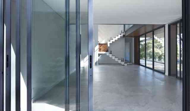 CASA NOVA EM ALPHAVILLE!
