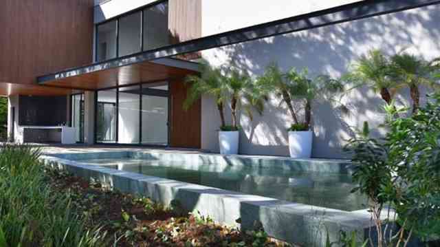 CASA NOVA EM ALPHAVILLE!