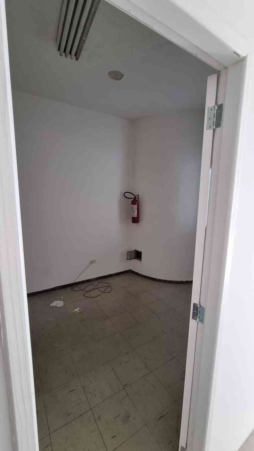 SALA NO CENTRO COMERCIAL ALPHAVILLE