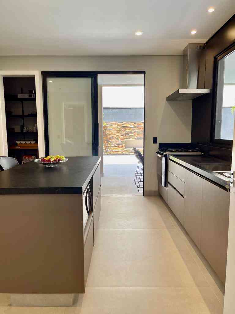 CASA ALTO PADRÃO!