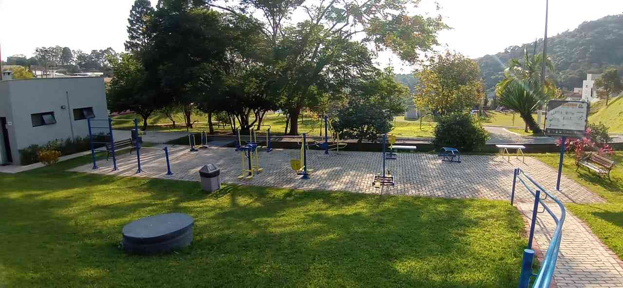 TERRENO EM CONDOMÍNIO!