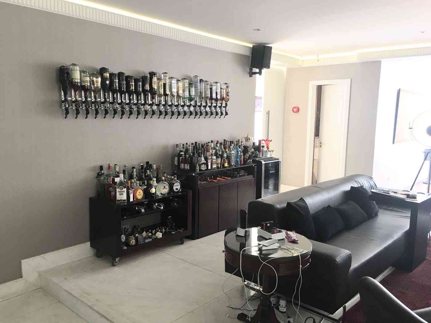 CASA EM ALPHAVILLE!