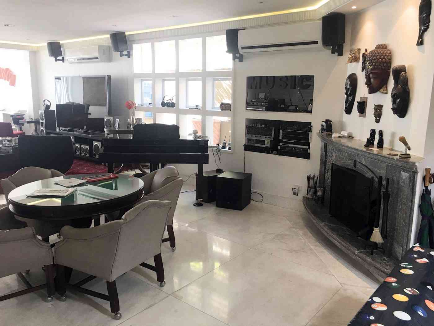 CASA EM ALPHAVILLE!