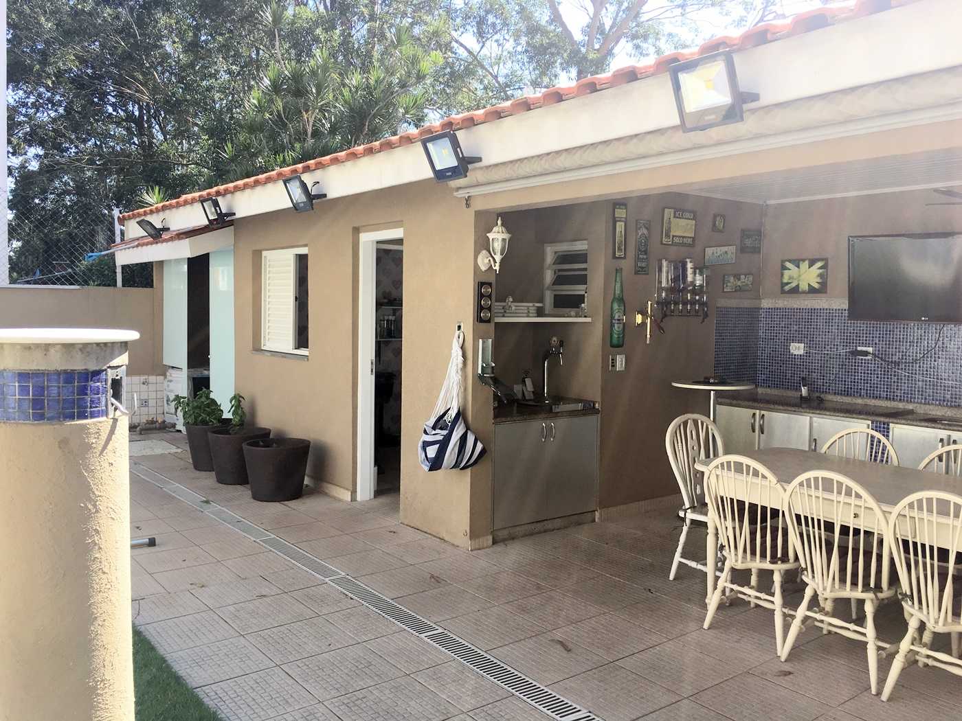 CASA EM ALPHAVILLE!
