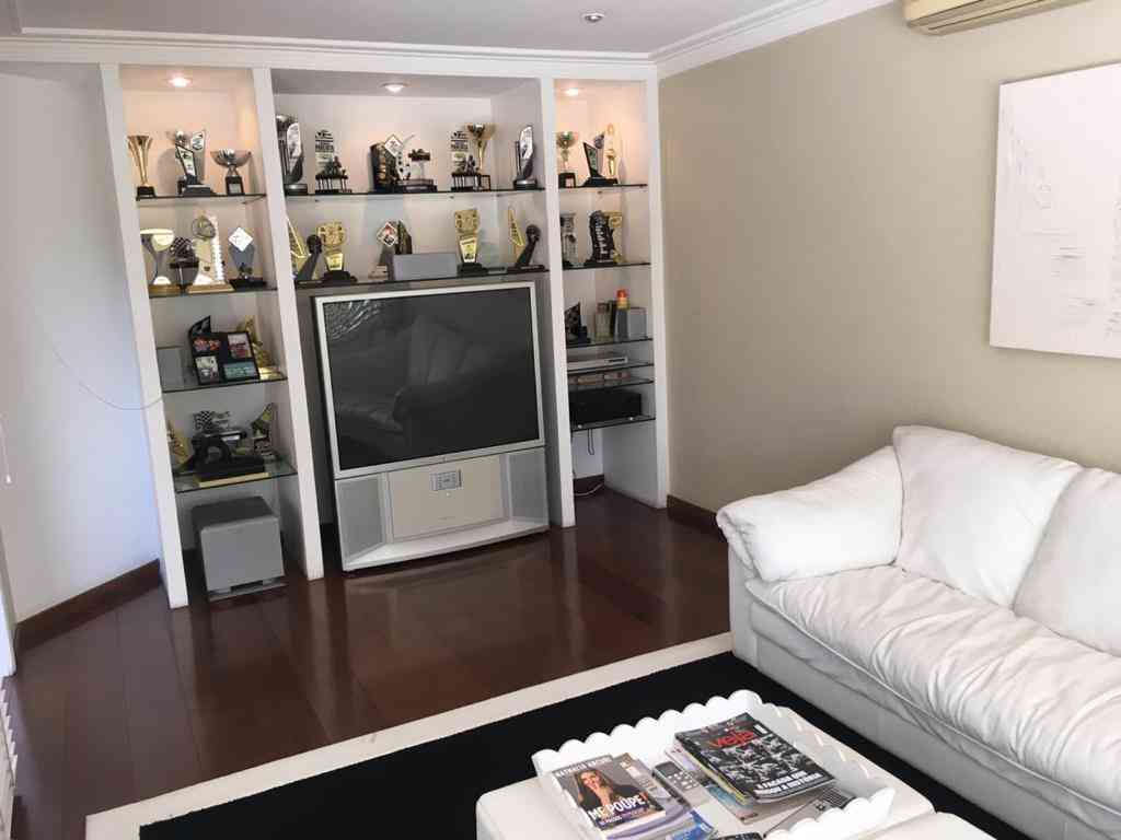 CASA EM ALPHAVILLE!