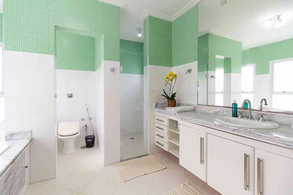 LINDA CASA EM ALPHAVILLE!