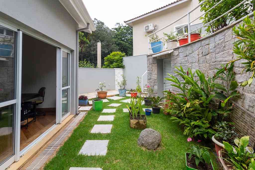LINDA CASA EM ALPHAVILLE!