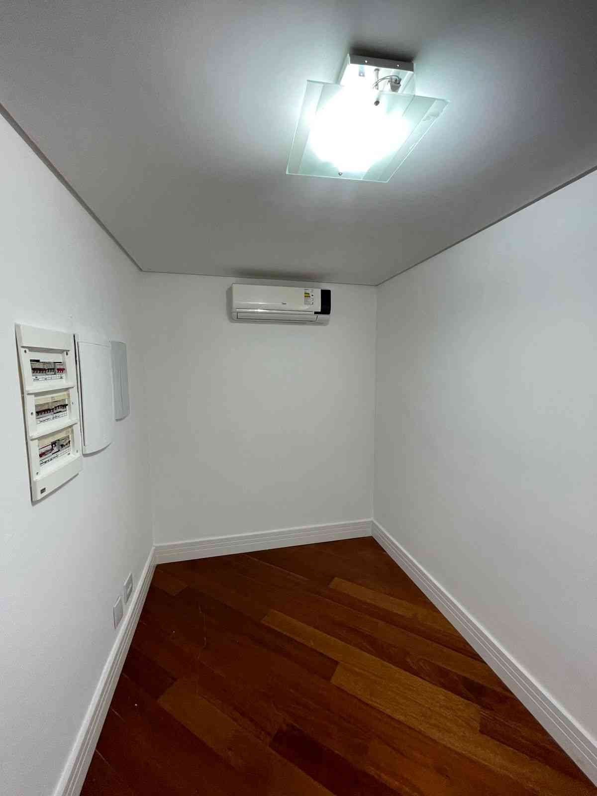 CASA SEMI MOBILIADA EM CONDOMÍNIO!