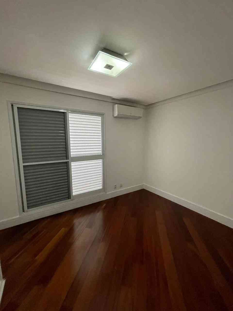 CASA SEMI MOBILIADA EM CONDOMÍNIO!