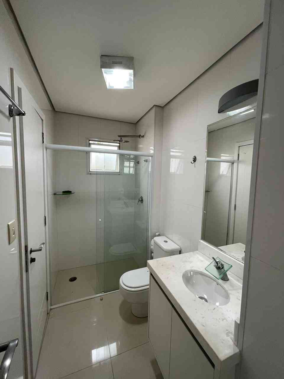 CASA SEMI MOBILIADA EM CONDOMÍNIO!