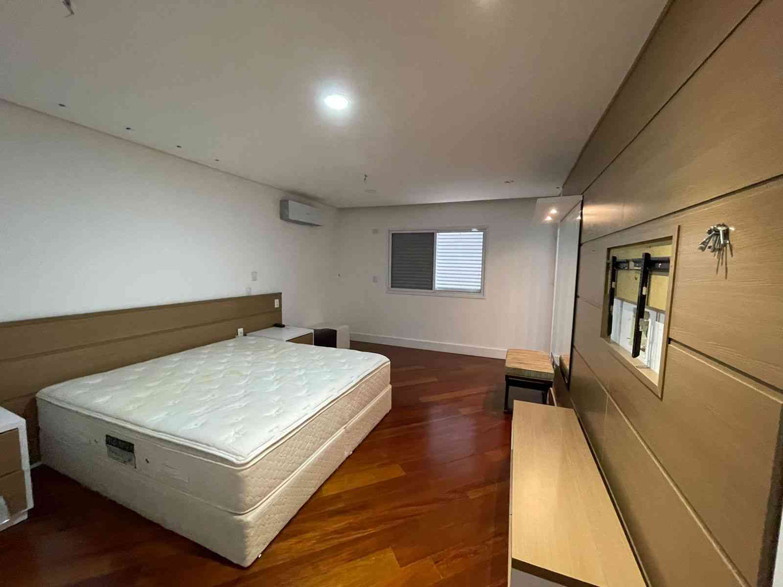 CASA SEMI MOBILIADA EM CONDOMÍNIO!