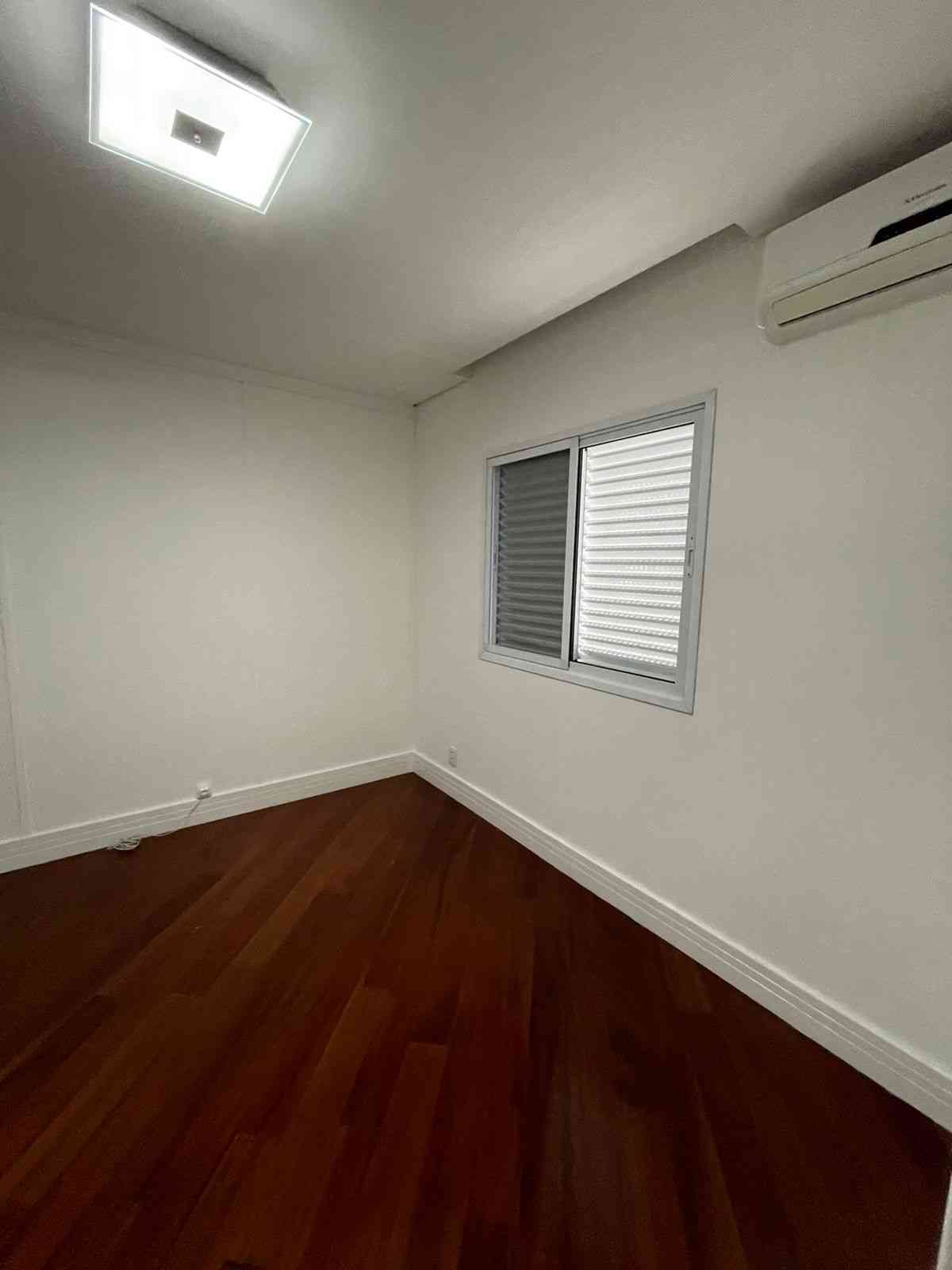 CASA SEMI MOBILIADA EM CONDOMÍNIO!