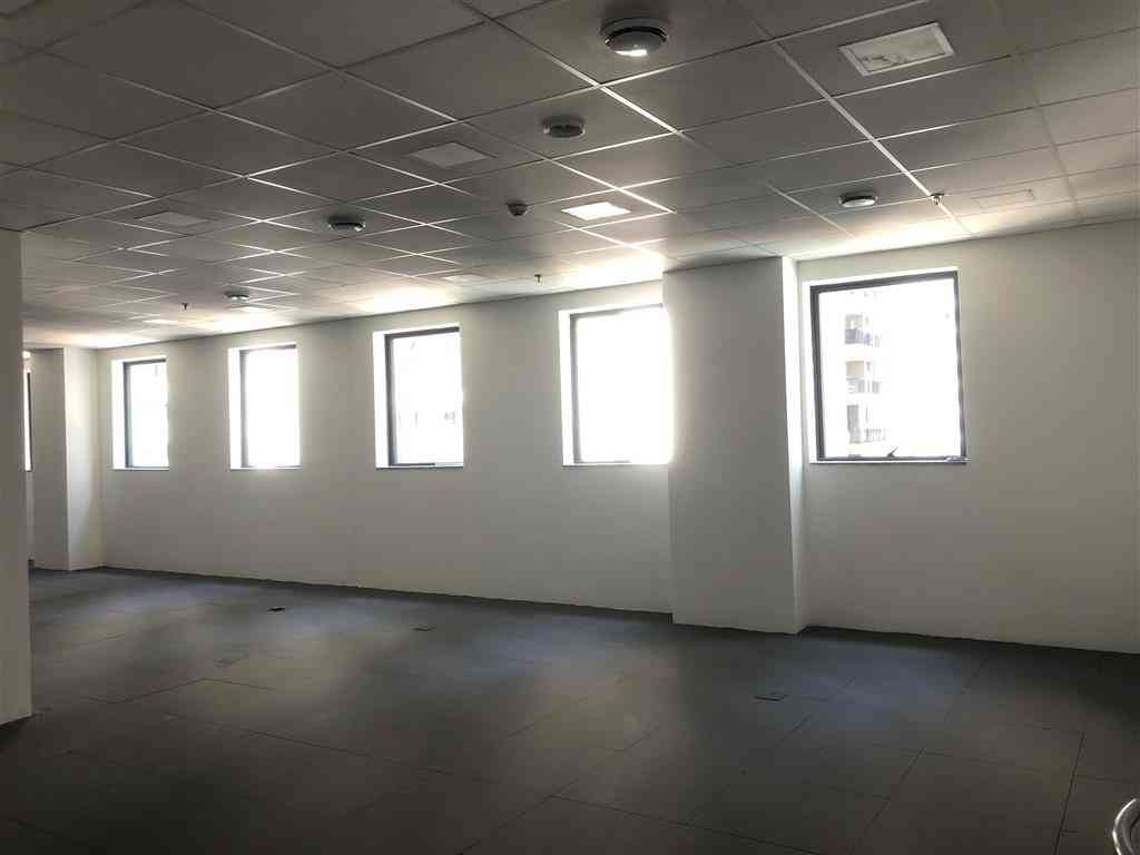 SALA NO CENTRO DE ALPHAVILLE!