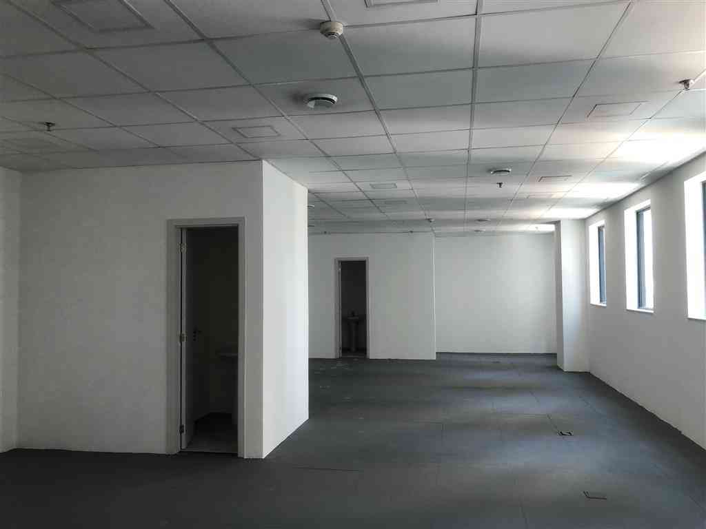 SALA NO CENTRO DE ALPHAVILLE!