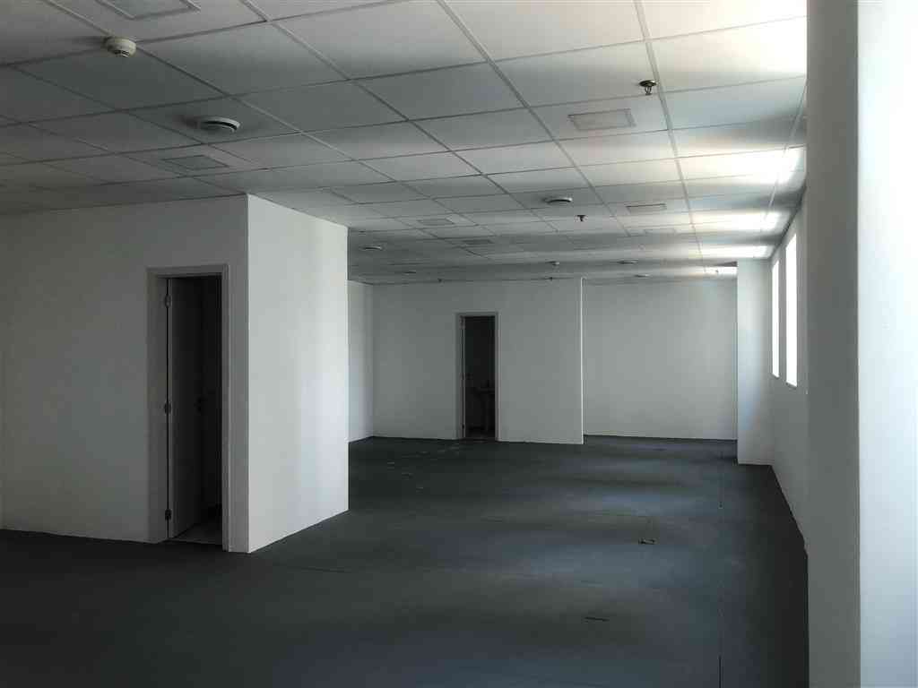 SALA NO CENTRO DE ALPHAVILLE!