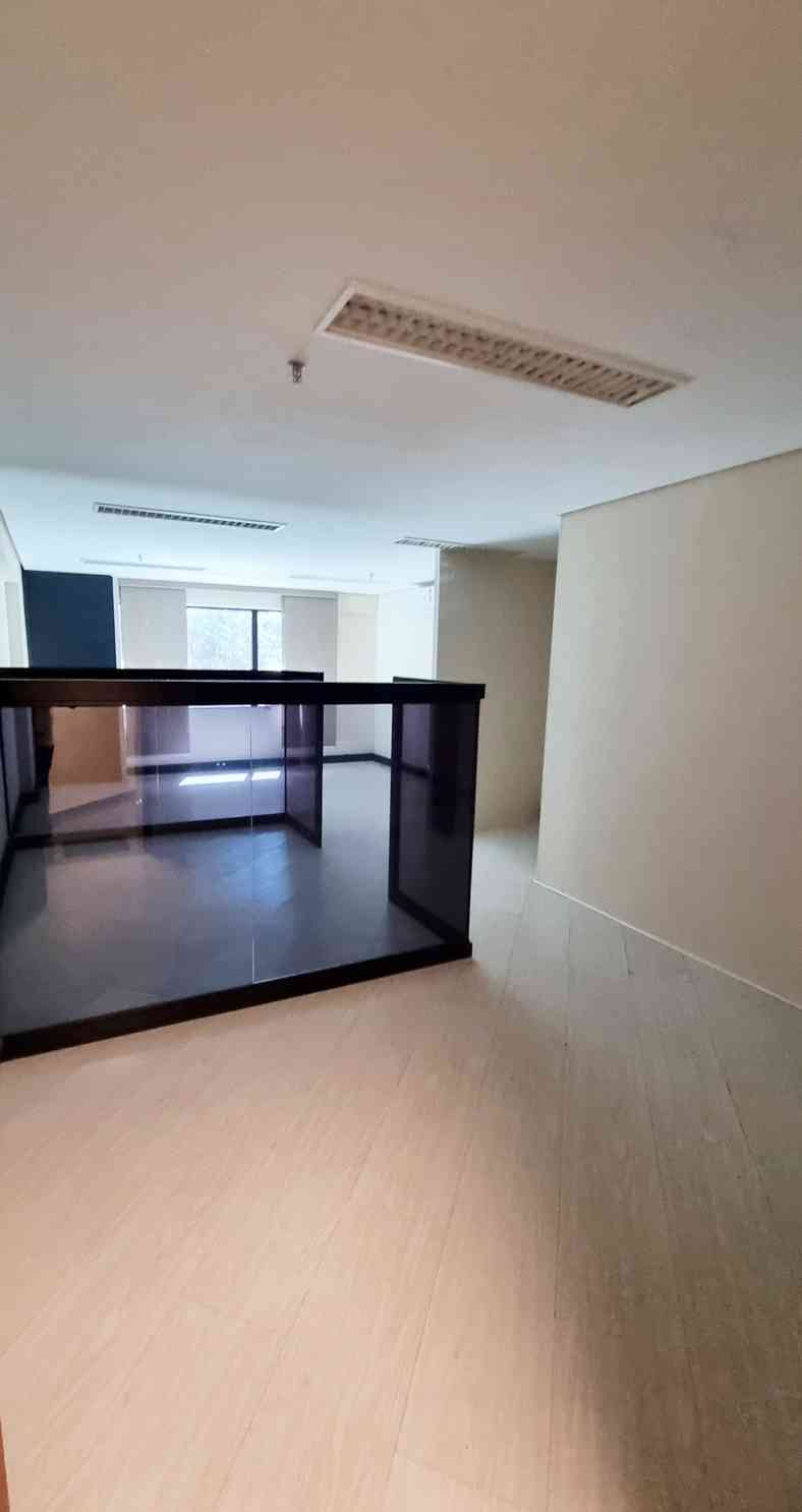 SALA NO CENTRO DE APOIO EM ALPHAVILLE!