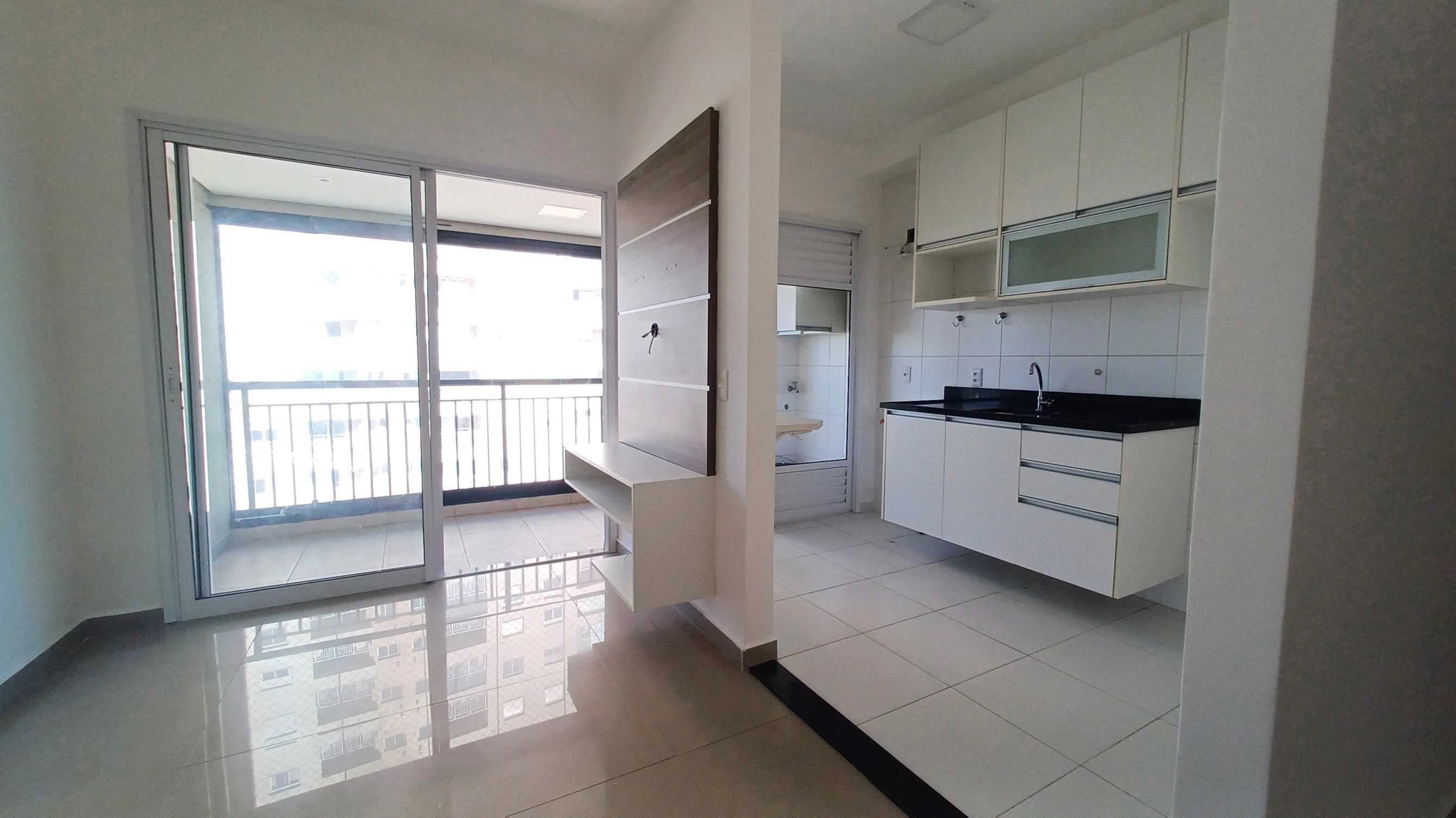 LINDO APARTAMENTO PARA LOCAÇÃO, ANDAR ALTO COM VARANDA!