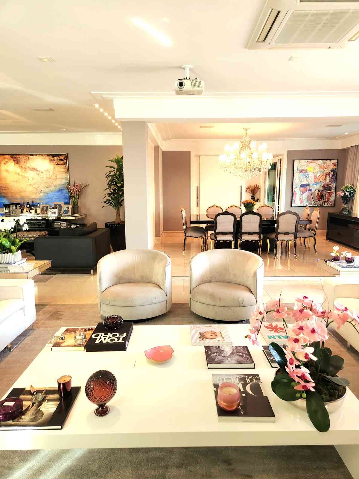 CASA ALTO PADRÃO!