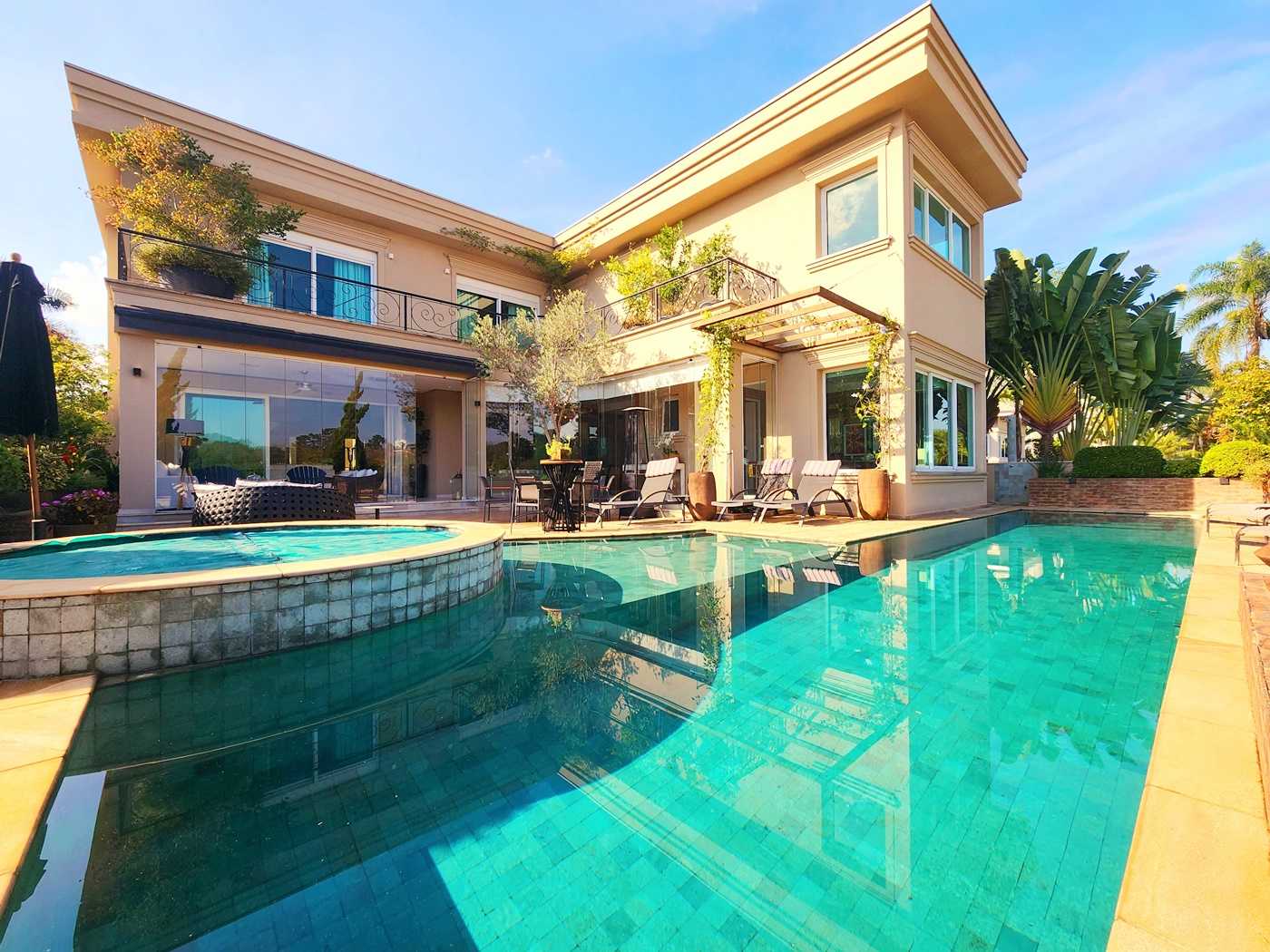 CASA ALTO PADRÃO!