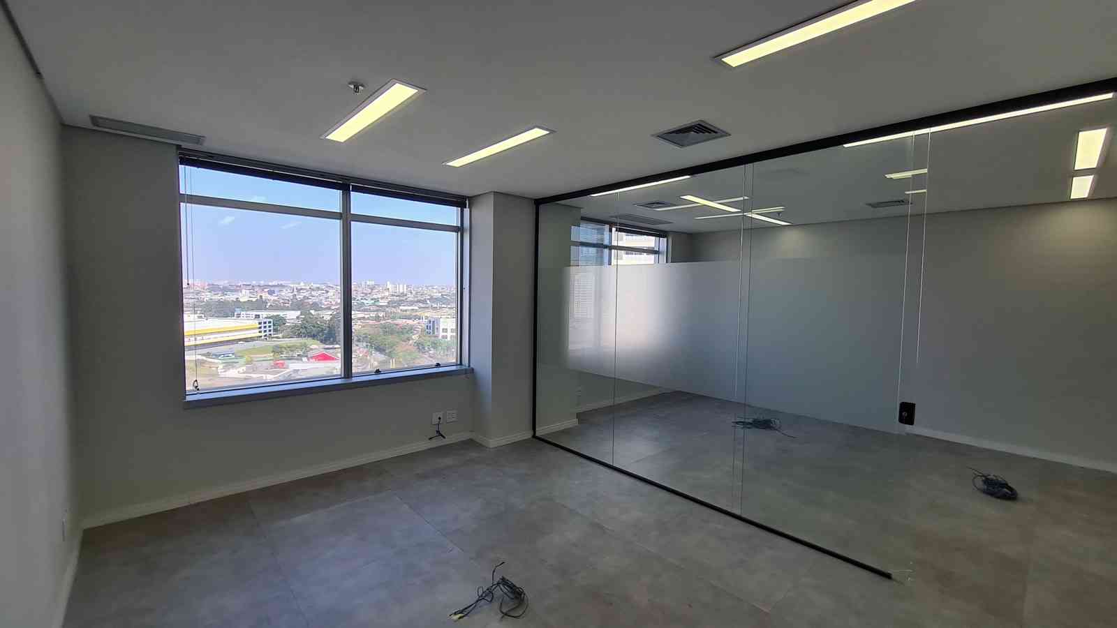SALA NO CENTRO DE ALPHAVILLE!
