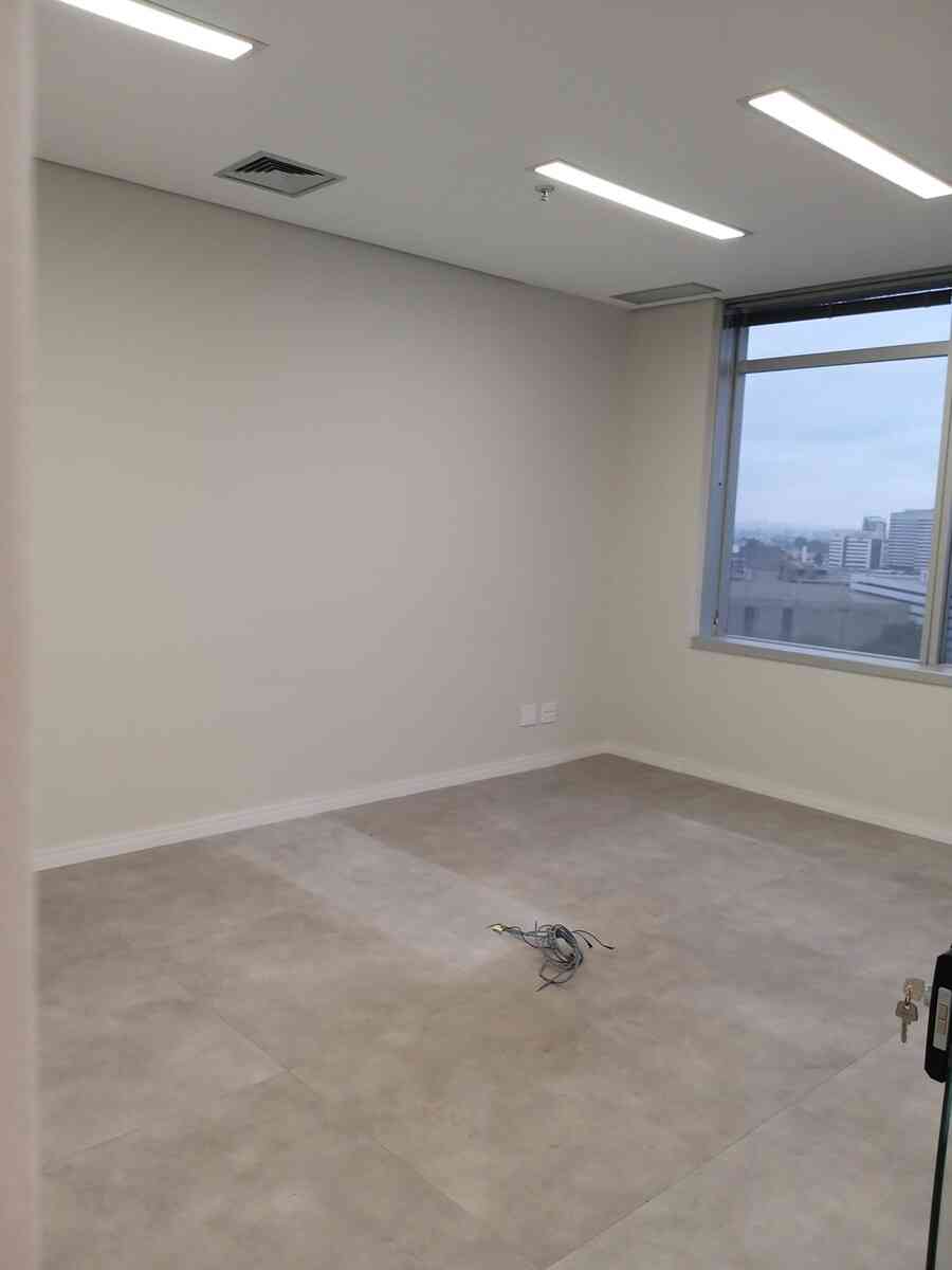 SALA NO CENTRO DE ALPHAVILLE!