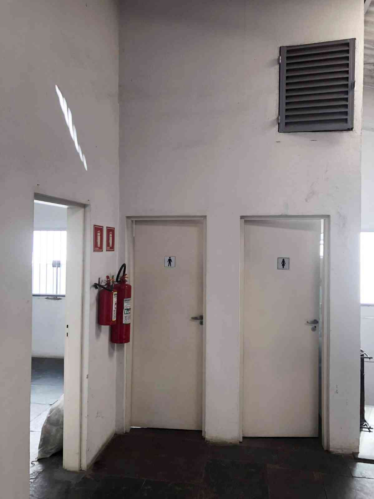 MUITO BEM LOCALIZADO NO CENTRO DE ALPHAVILLE!