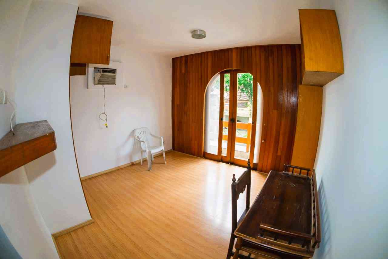 CASA DE ESQUINA!