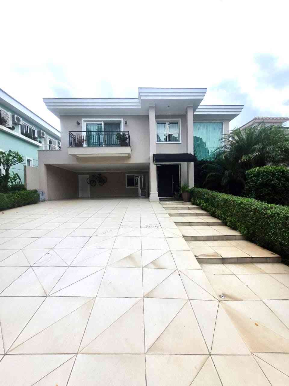 CASA ALTO PADRÃO!