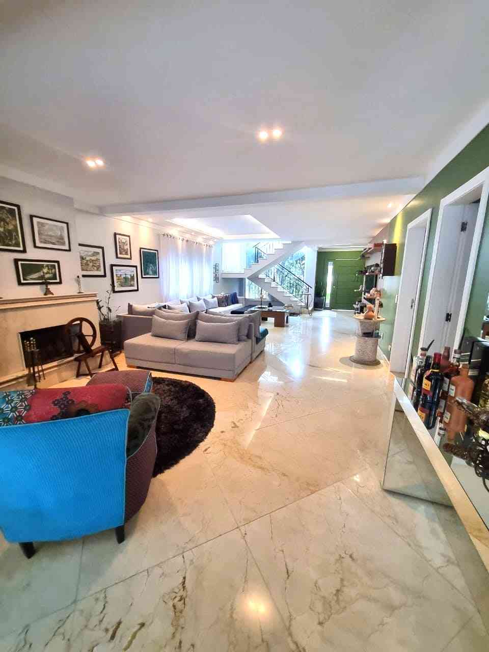 CASA ALTO PADRÃO!