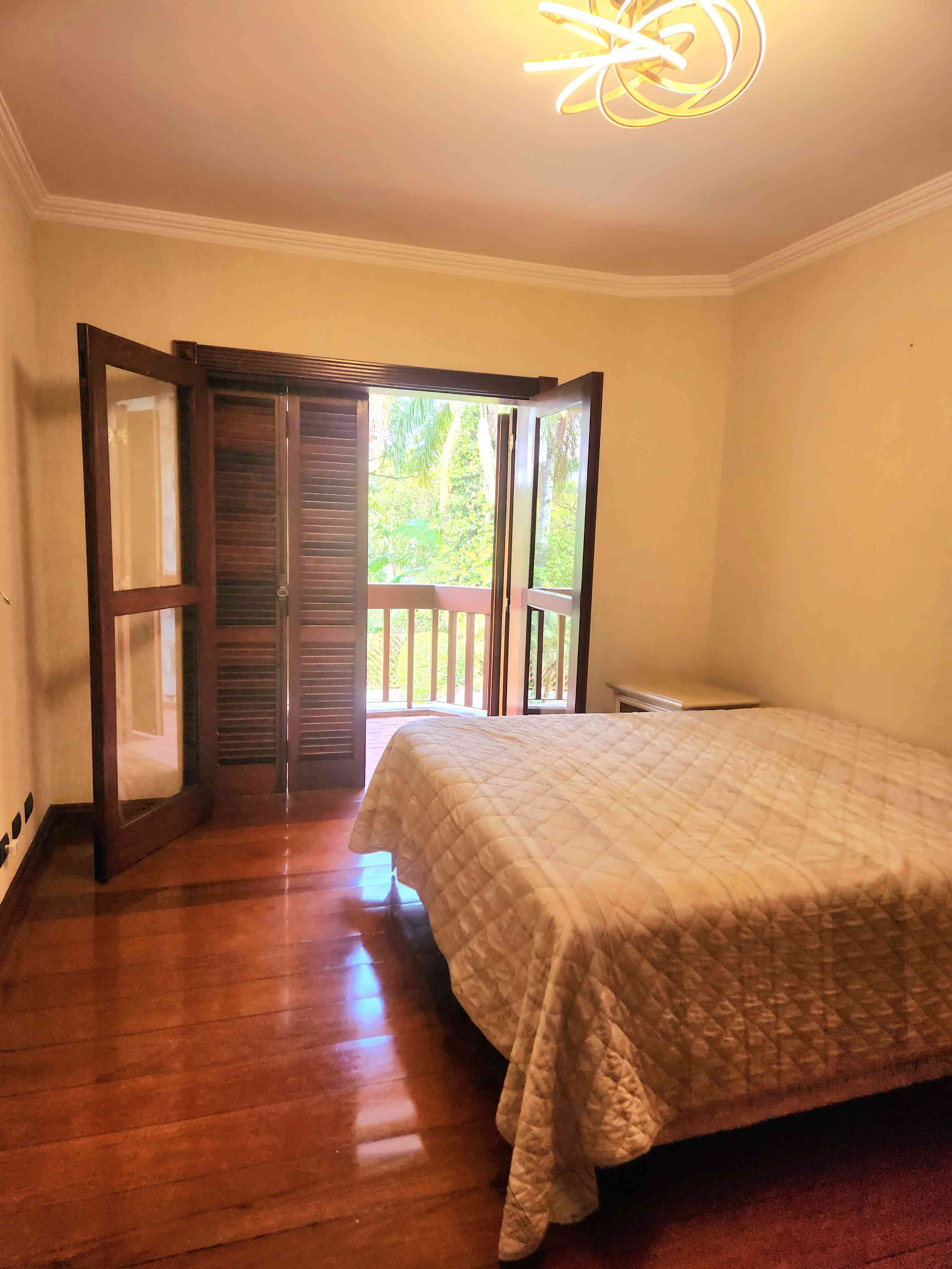 CASA EM ALPHAVILLE!