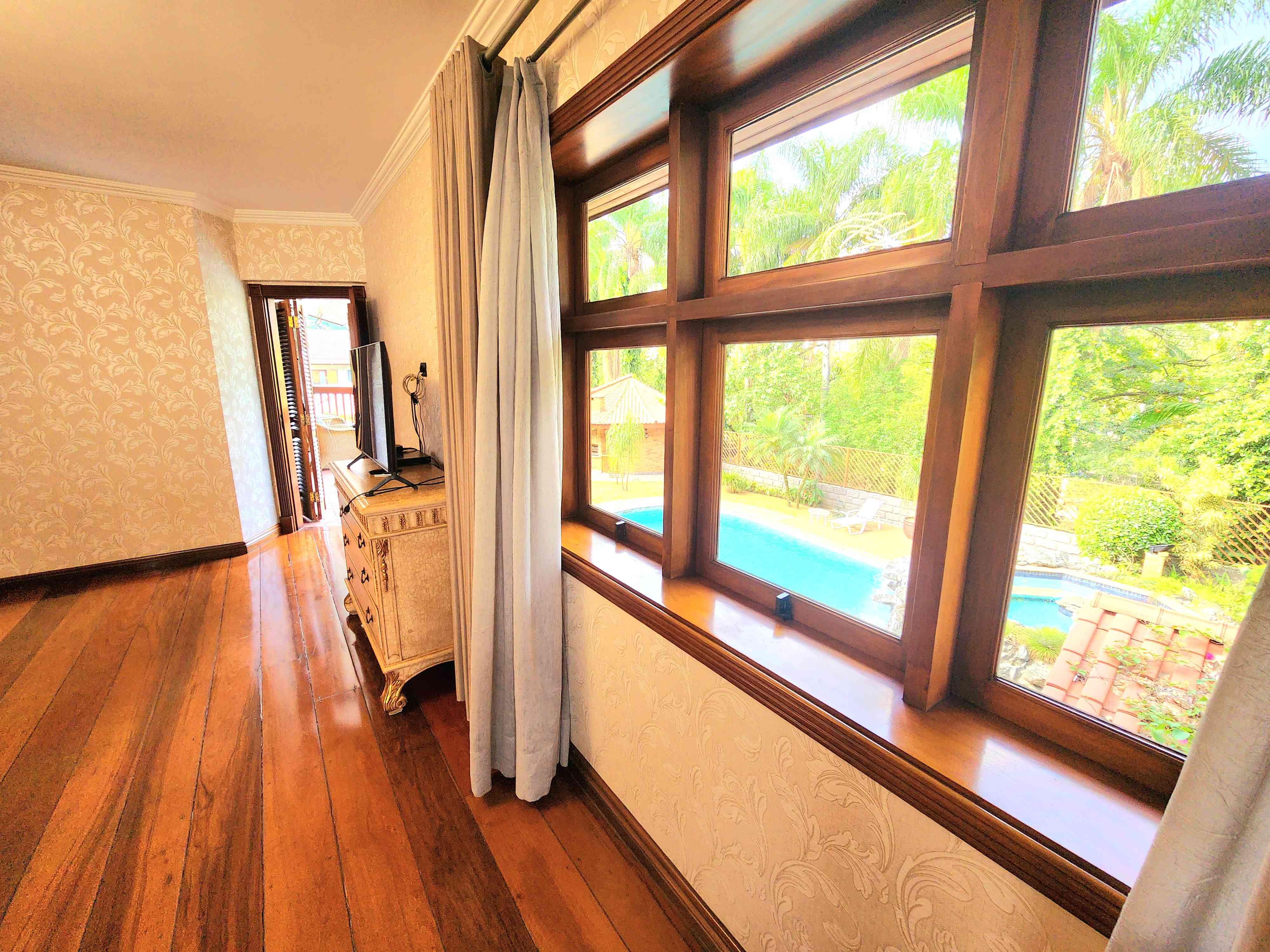 CASA EM ALPHAVILLE!