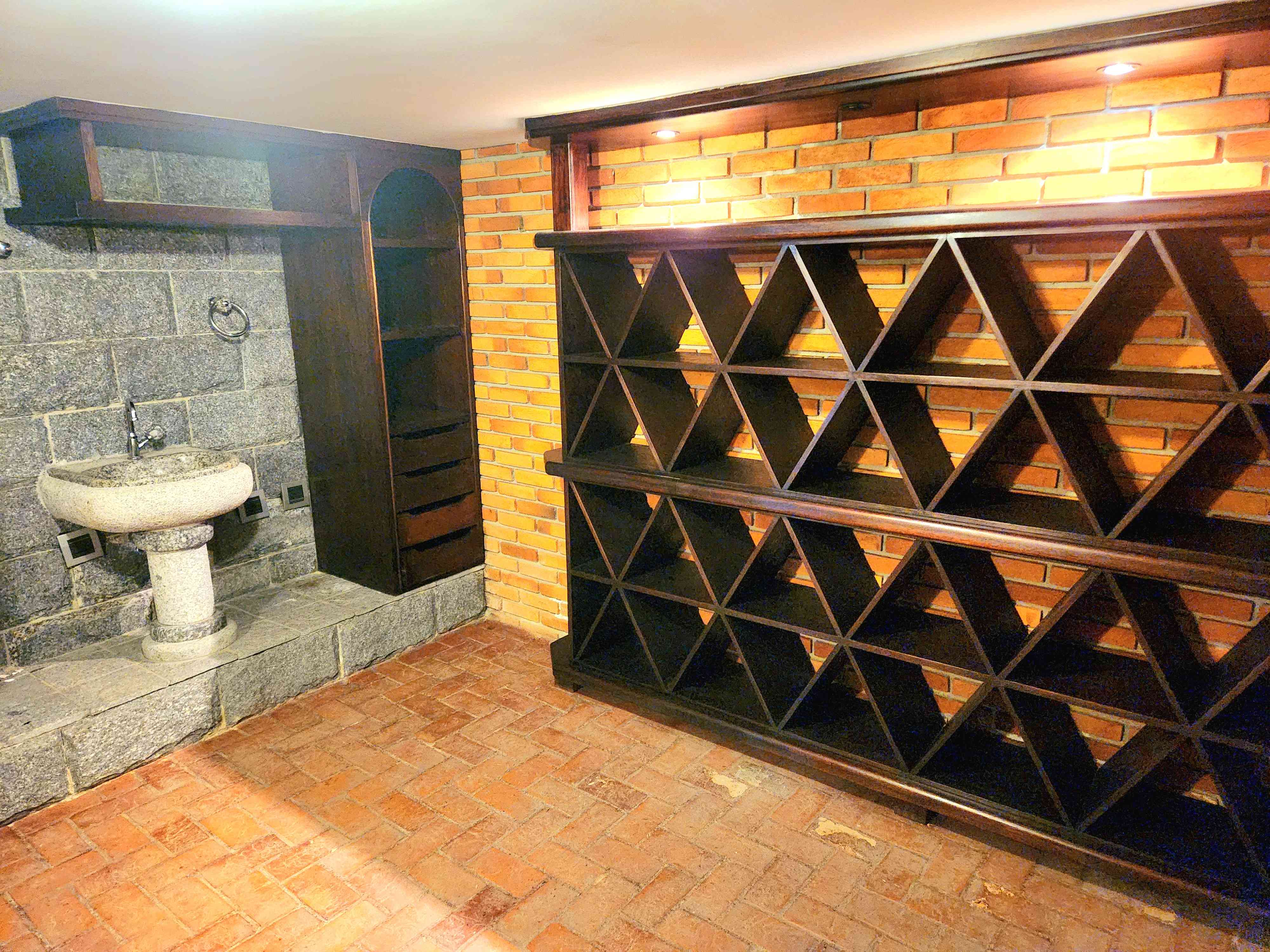 CASA EM ALPHAVILLE!