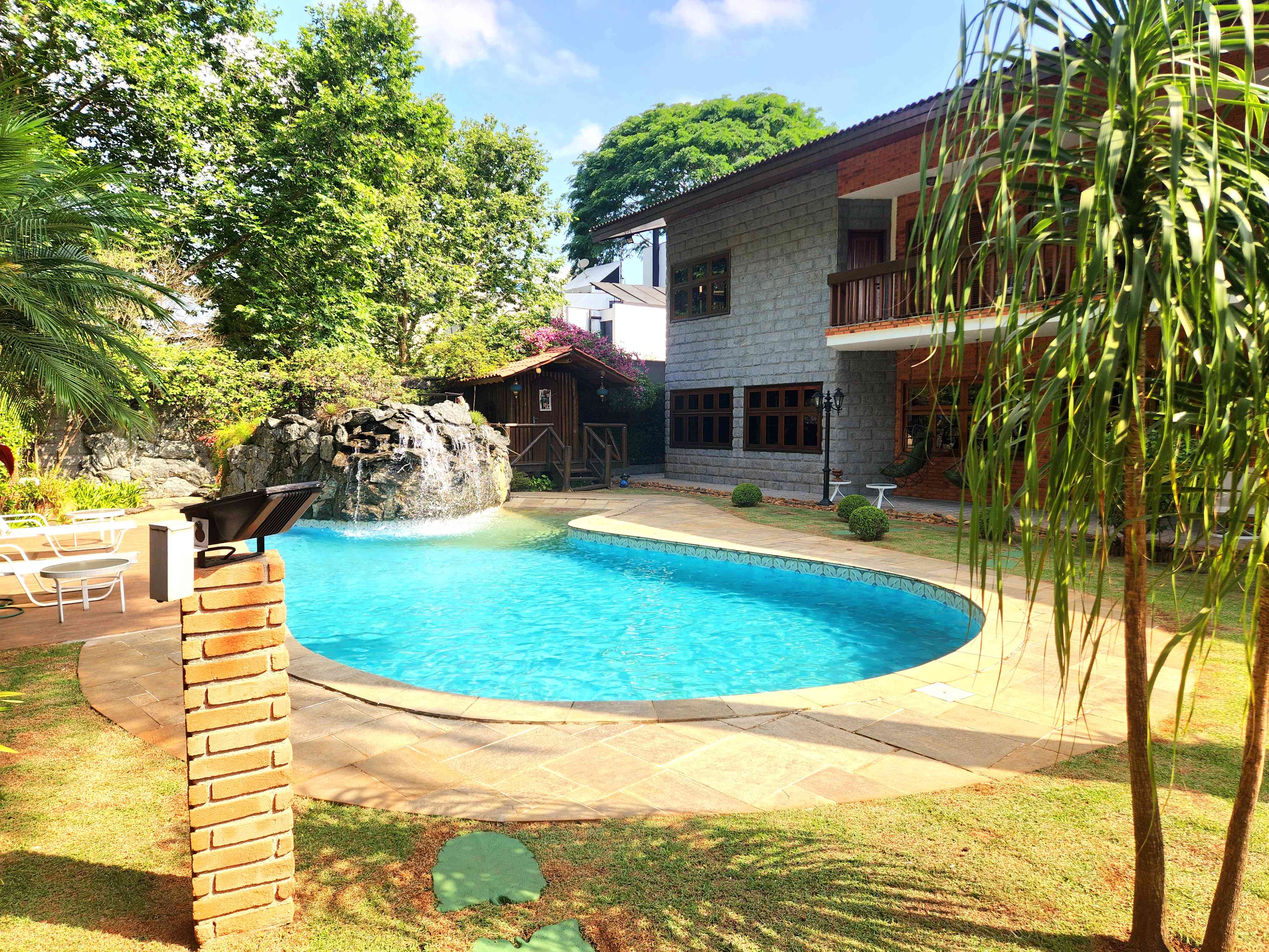 CASA EM ALPHAVILLE!