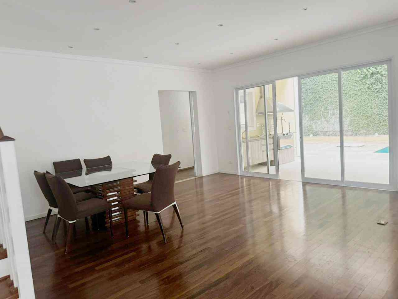 CASA EM ALPHAVILLE!