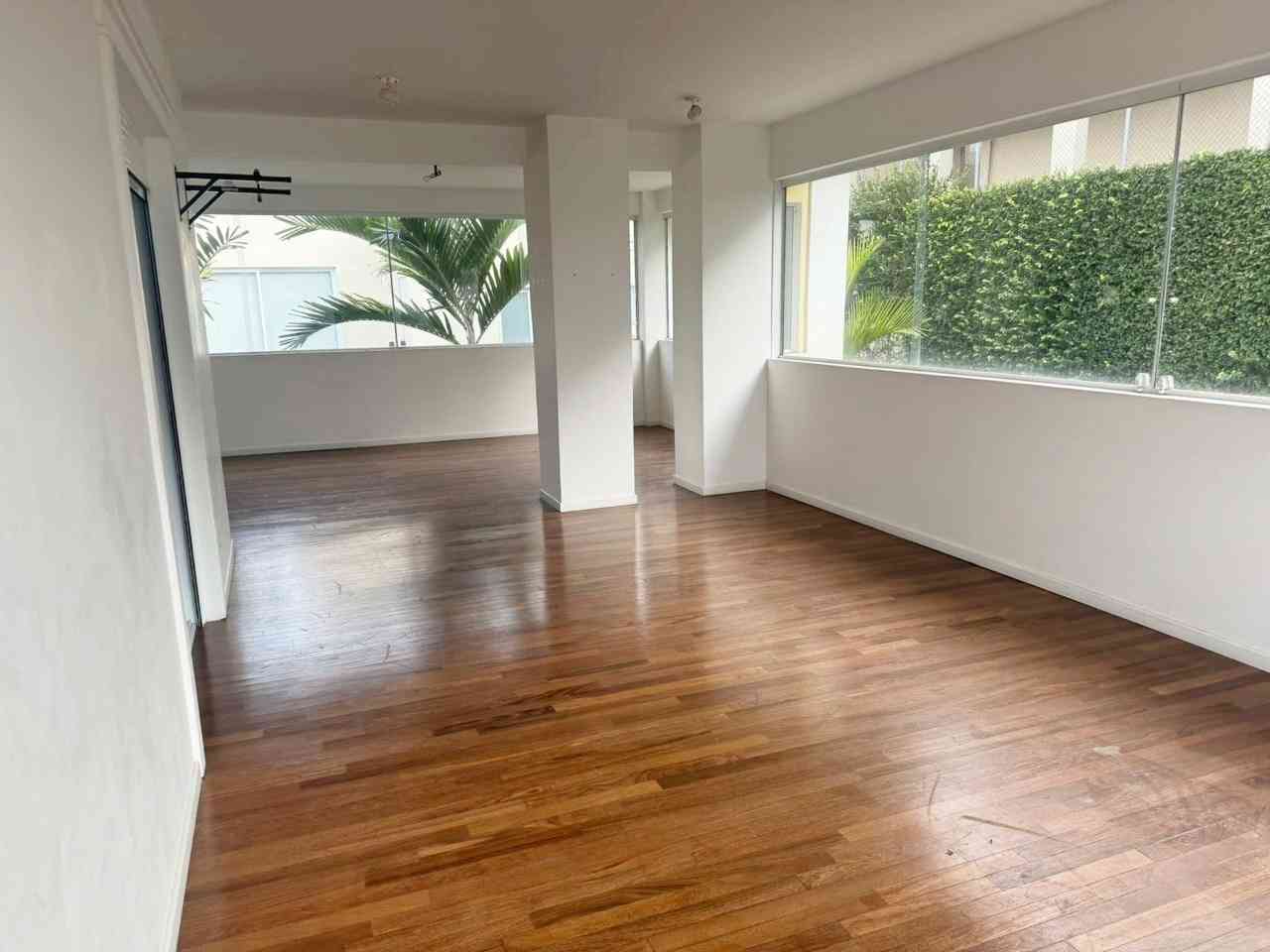 CASA EM ALPHAVILLE!