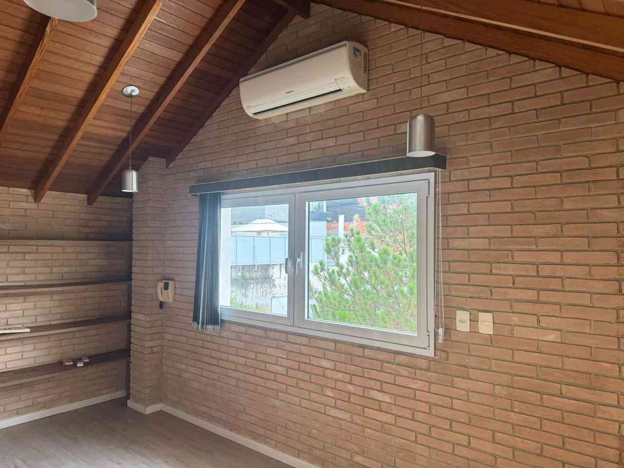 CASA EM ALPHAVILLE!