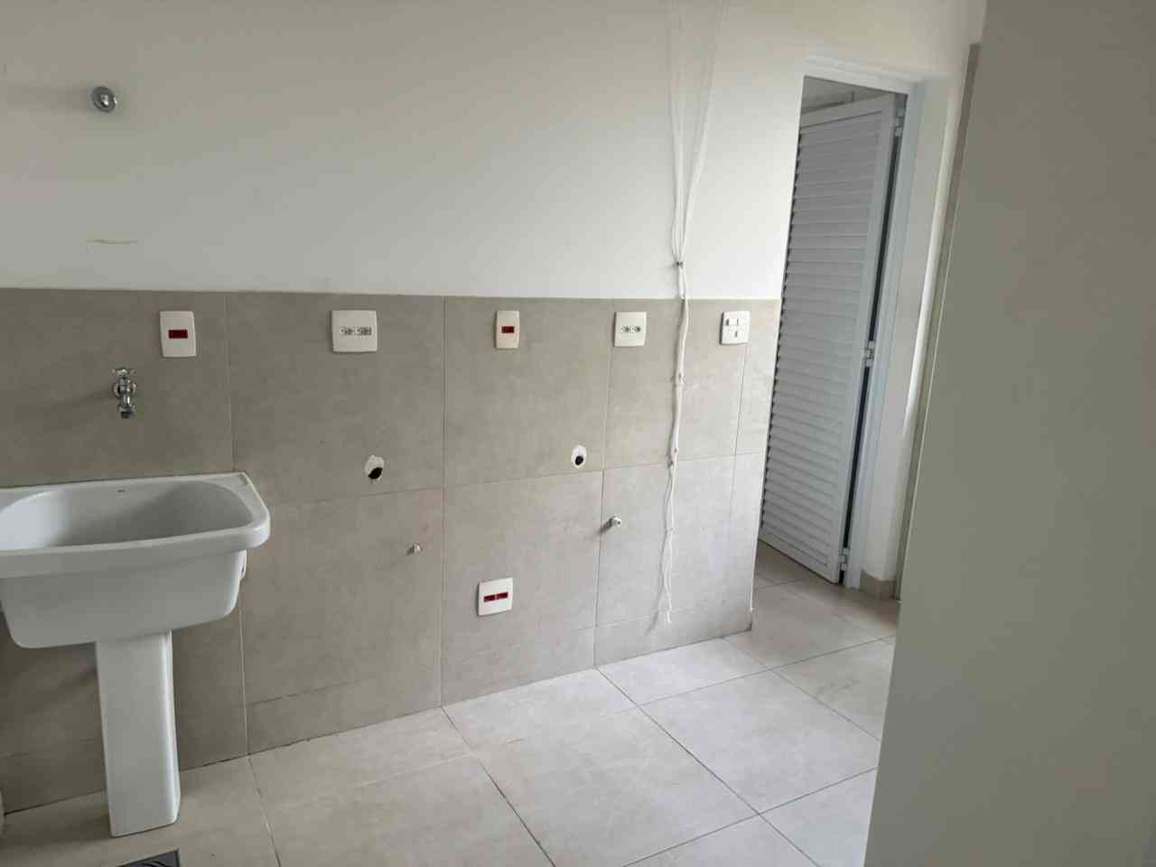 CASA EM ALPHAVILLE!