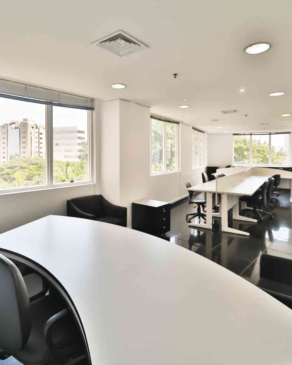 SALA NO CENTRO DE ALPHAVILLE!