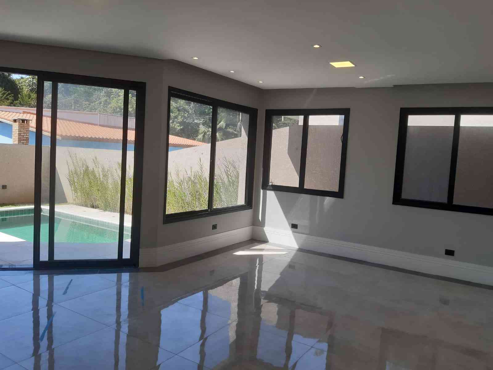 CASA EM ALPHAVILLE!
