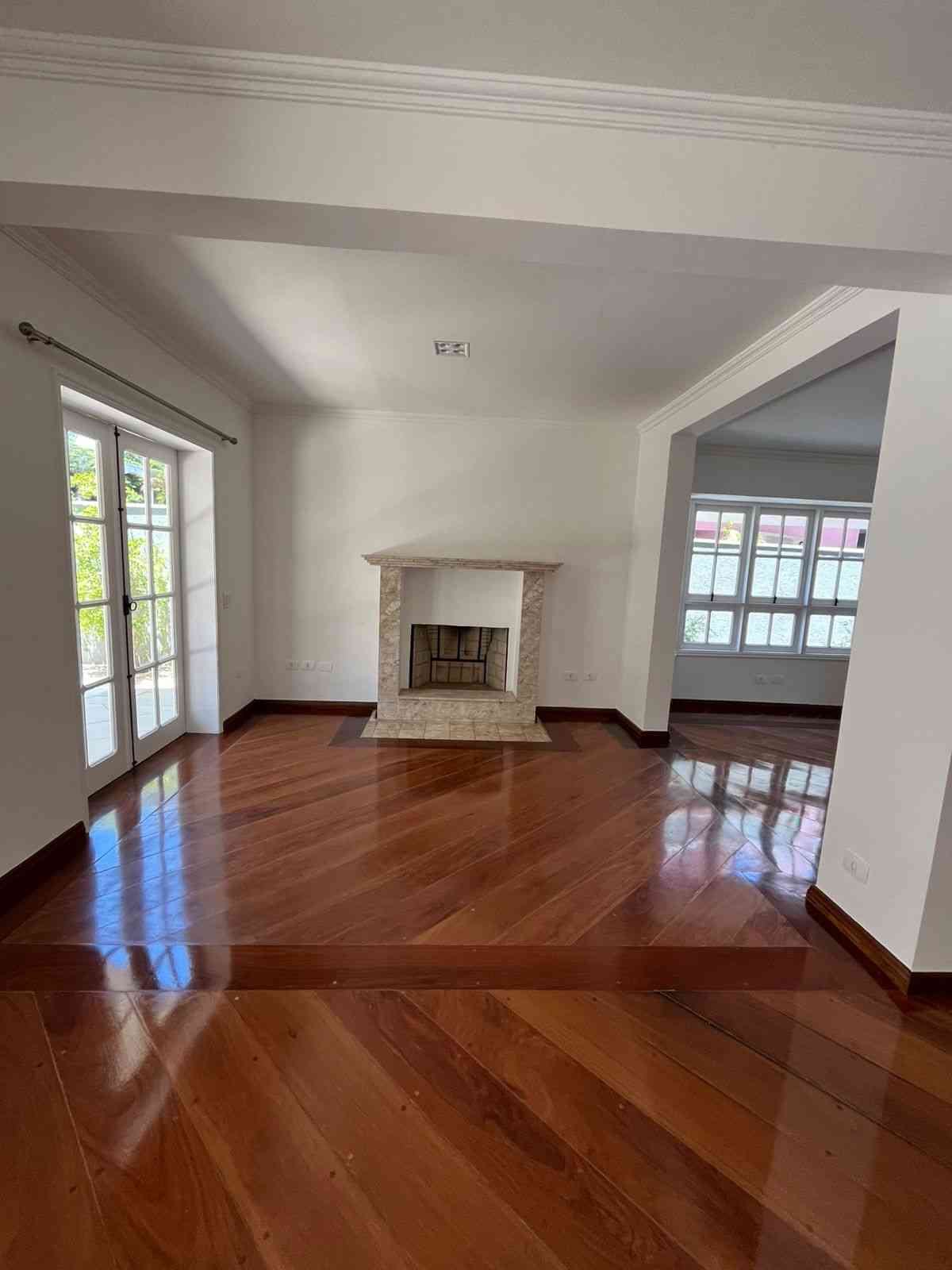 CASA EM ALPHAVILLE!