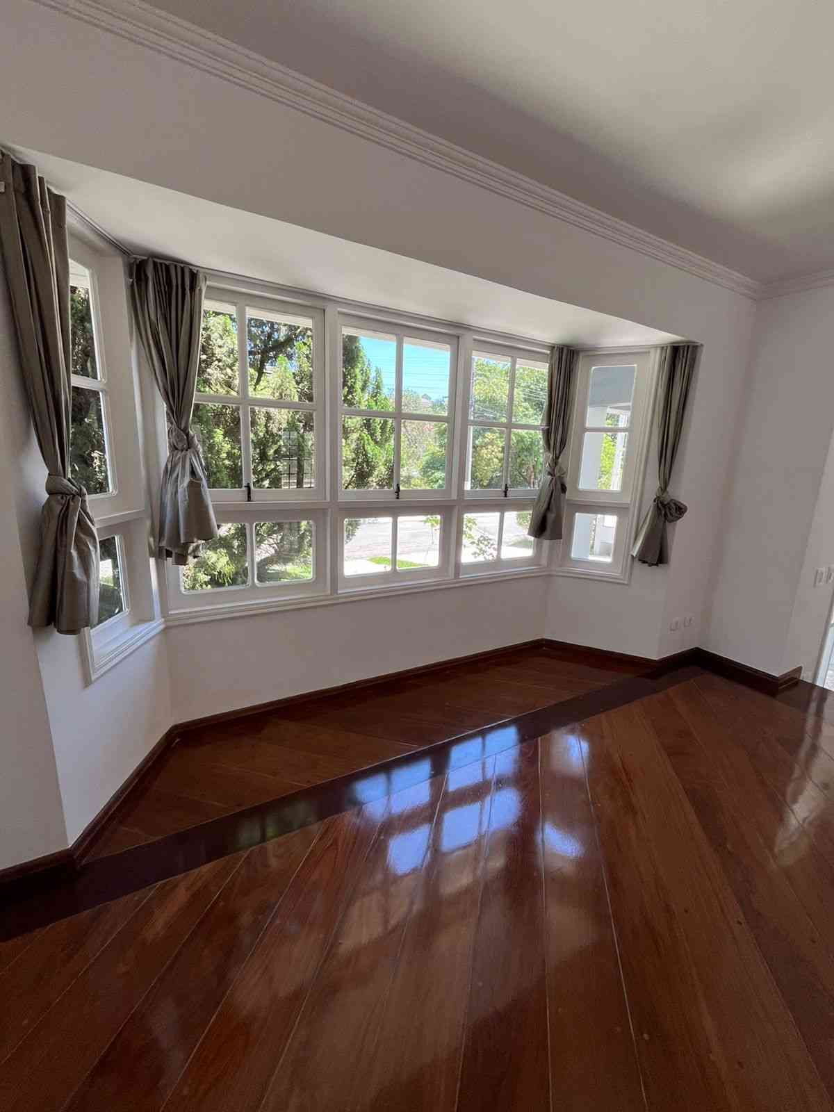 CASA EM ALPHAVILLE!